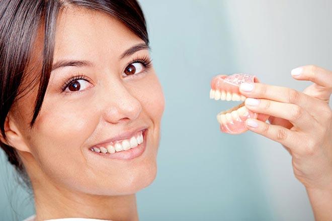 Les meilleures crèmes pour la fixation des prothèses dentaires La meilleure crème de fixation pour prothèses dentaires