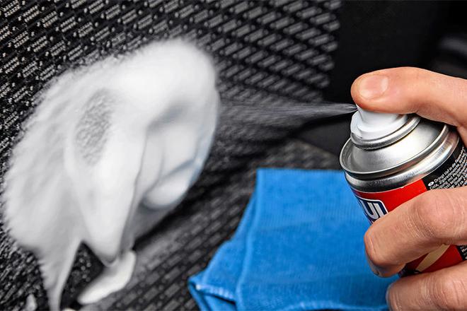 Le meilleur moyen de nettoyer l'intérieur de la voiture