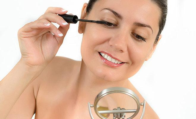 Meilleures huiles pour les cils et les sourcils Meilleures huiles pour les cils et les sourcils